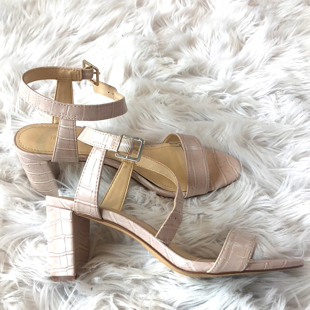 Nine West Pale Pink Snakeskin Heals